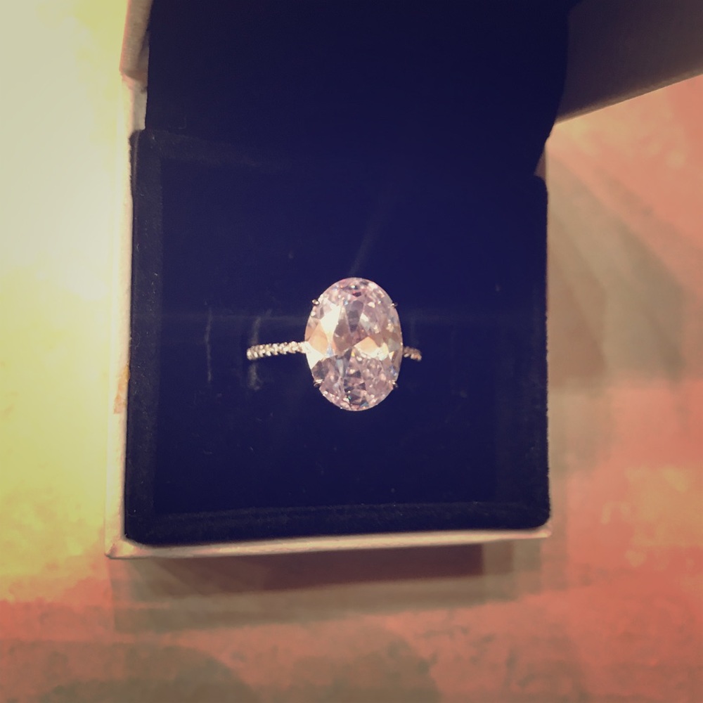 Oval Diamond Ring